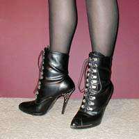 painful high heels, 6-inch heels shoes, heels training pictures