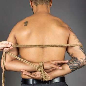 box tie bondage